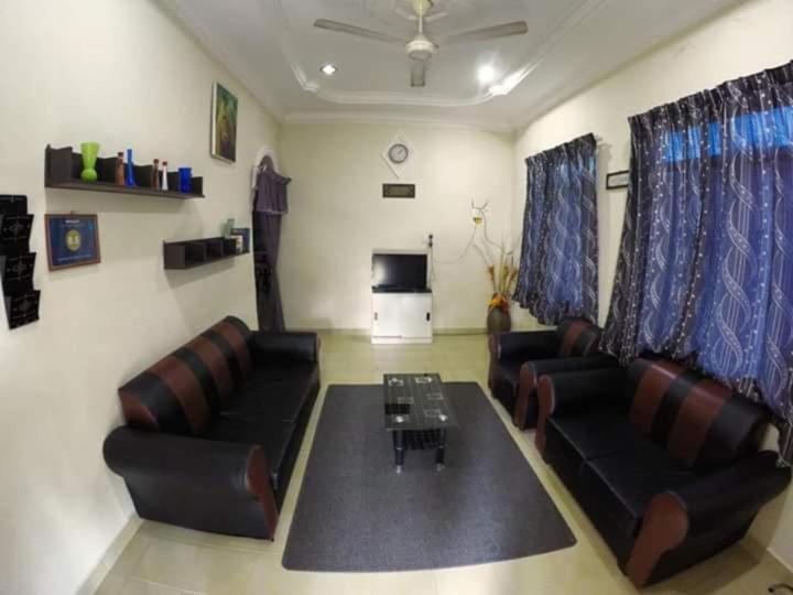 Homestay Tok Abah Kuala Besut Esterno foto
