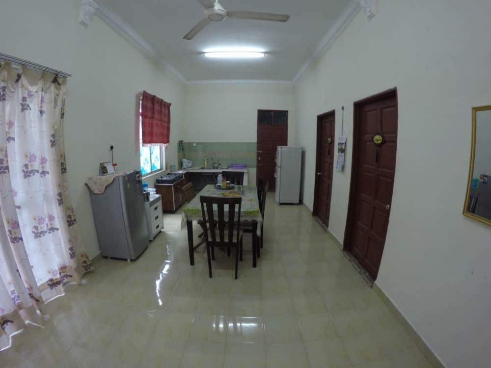 Homestay Tok Abah Kuala Besut Esterno foto