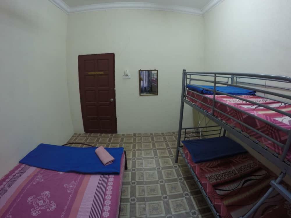 Homestay Tok Abah Kuala Besut Esterno foto